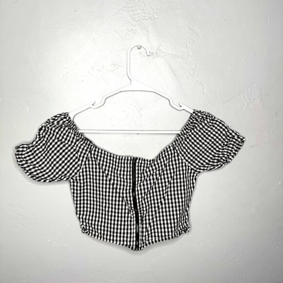 Black & White Gingham Pattern Blouse- Size M US - Picture 6 of 9